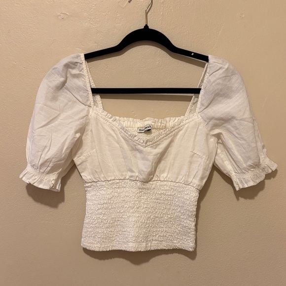 Abercrombie & Fitch Tops - Abercrombie & Fitch White Puff Sleeve Blouse